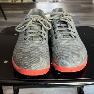 No bull tennis shoes